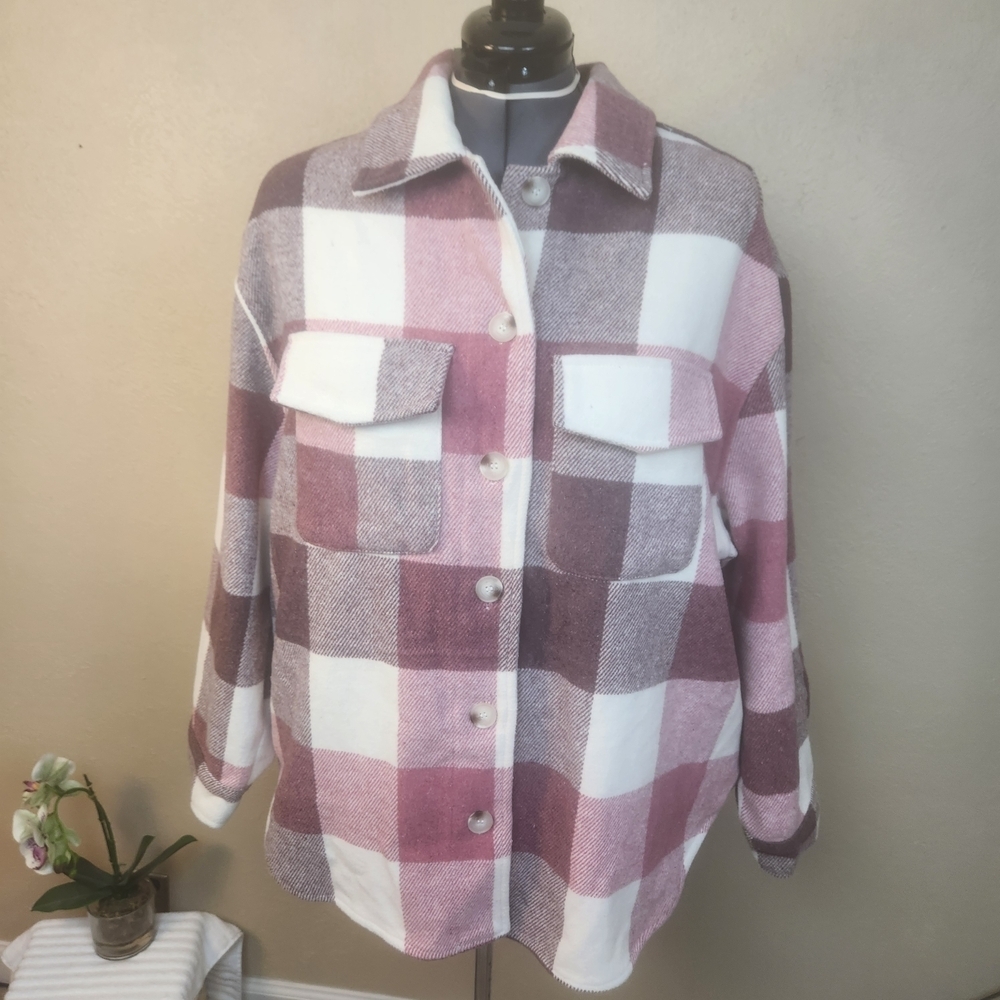 A Beautiful Soul Pink and White Button Down Shacket (5602)